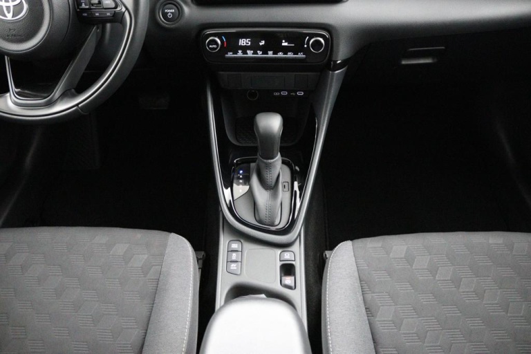 Toyota Yaris - 1.5 Hybrid 115 First Edition 26