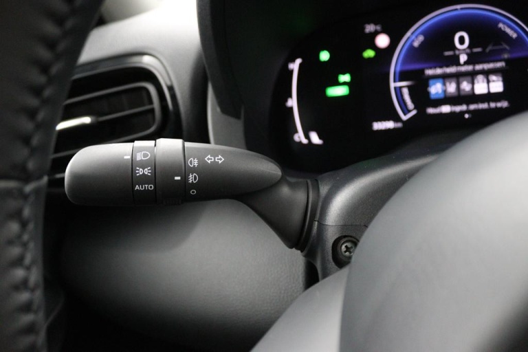 Toyota Yaris - 1.5 Hybrid 115 First Edition 30
