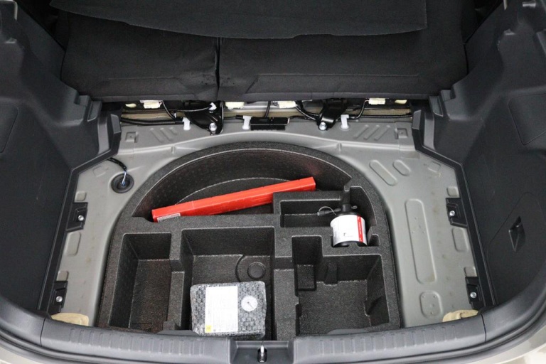 Toyota Yaris - 1.5 Hybrid 115 First Edition 33
