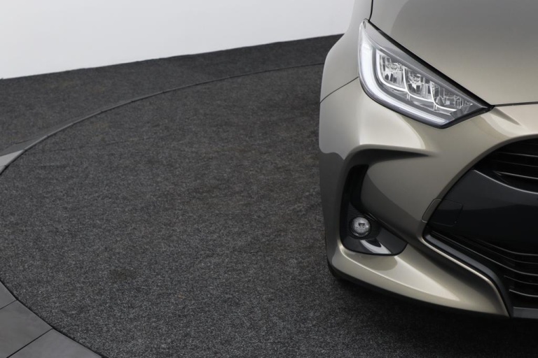 Toyota Yaris - 1.5 Hybrid 115 First Edition 36