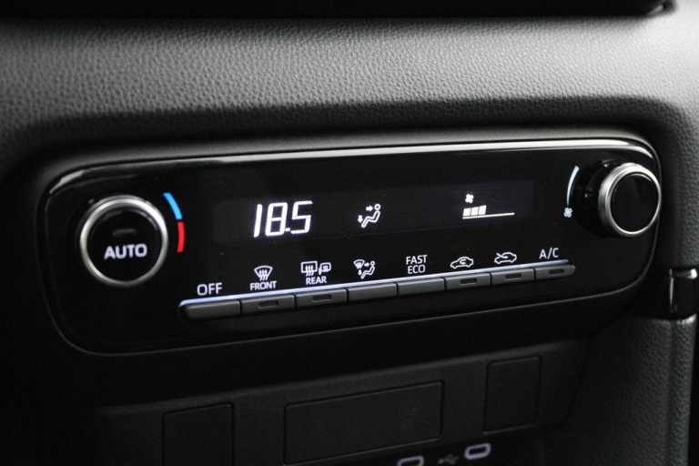 Toyota Yaris - 1.5 Hybrid 115 First Edition 7