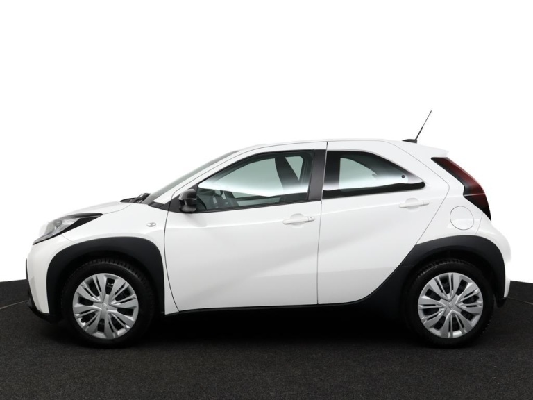 Toyota Aygo X - 1.0 VVT-i MT Play 3