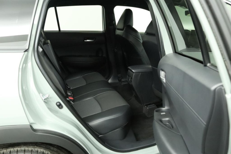 Toyota Corolla Cross - Hybrid 200 Style 17