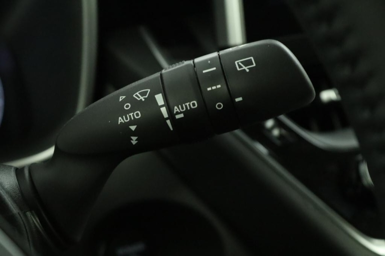 Toyota Corolla Cross - Hybrid 200 Style 30