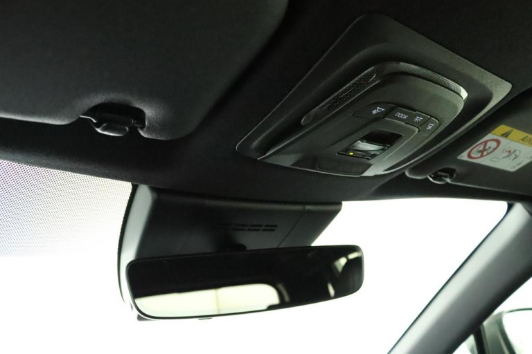 Toyota Corolla Cross - Hybrid 200 Style 31