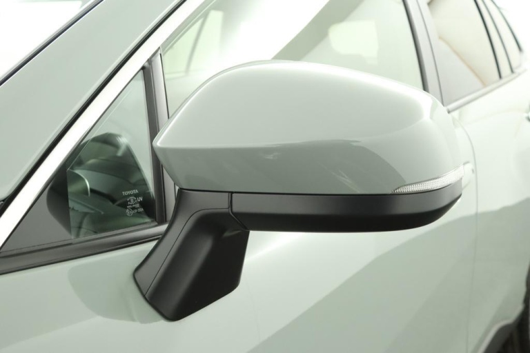 Toyota Corolla Cross - Hybrid 200 Style 34