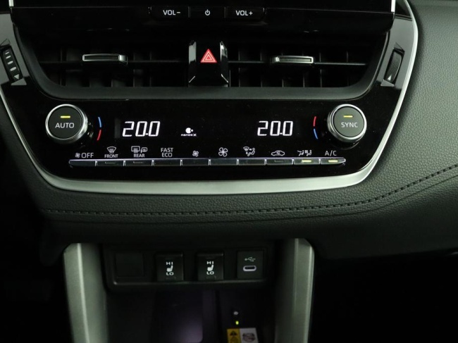 Toyota Corolla Cross - Hybrid 200 Style