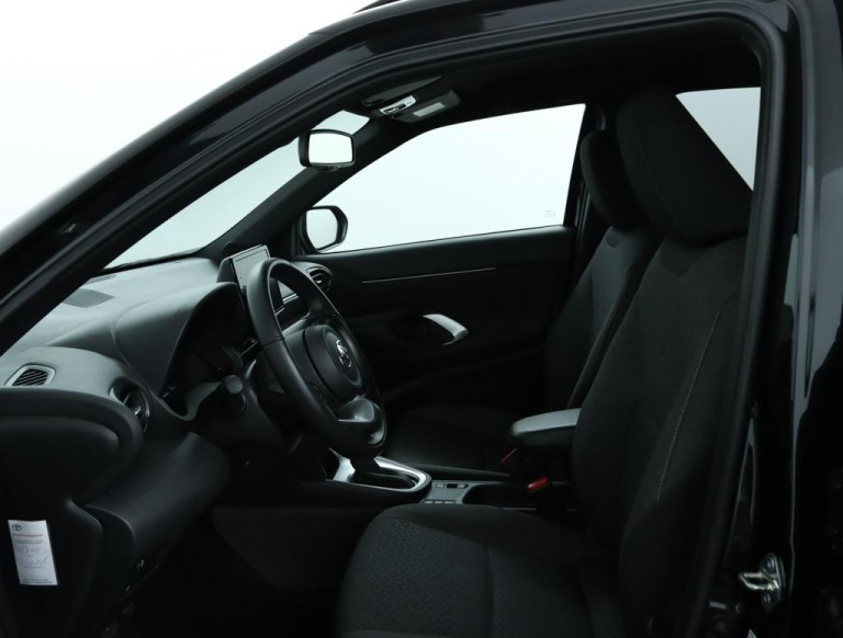 Toyota Yaris Cross - 1.5 Hybrid Dynamic 17