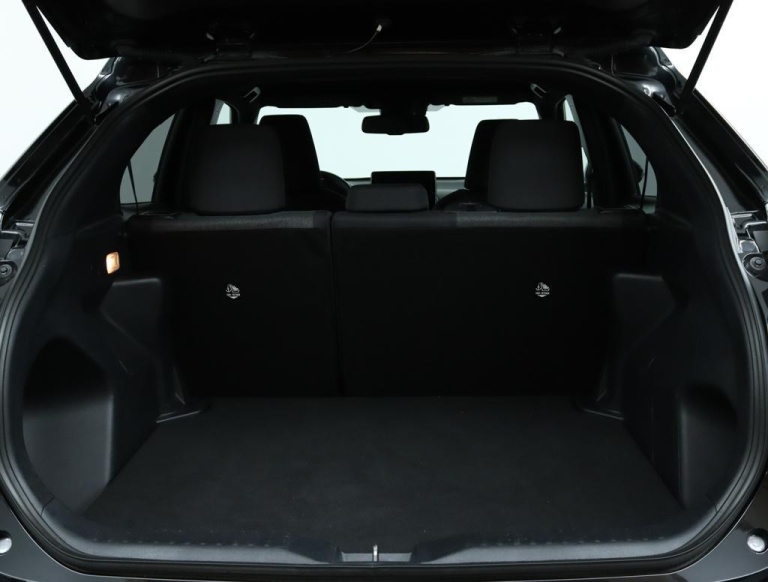 Toyota Yaris Cross - 1.5 Hybrid Dynamic 36