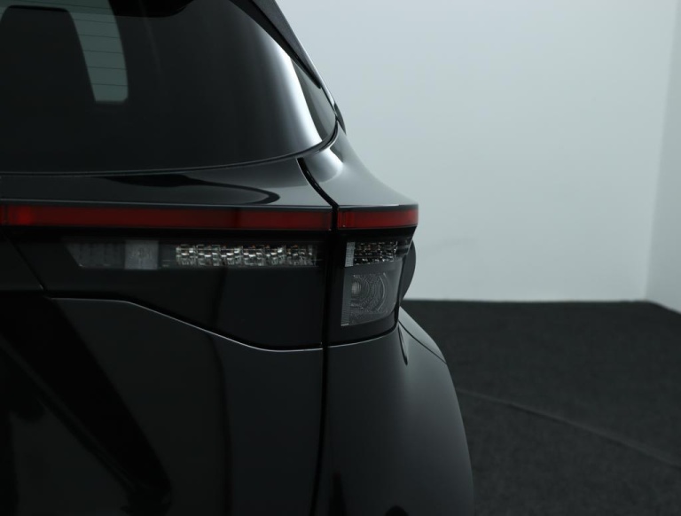 Toyota Yaris Cross - 1.5 Hybrid Dynamic 37