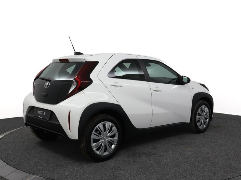 Toyota Aygo X - 1.0 VVT-i MT Play 2