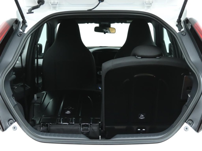 Toyota Aygo X - 1.0 VVT-i MT Play