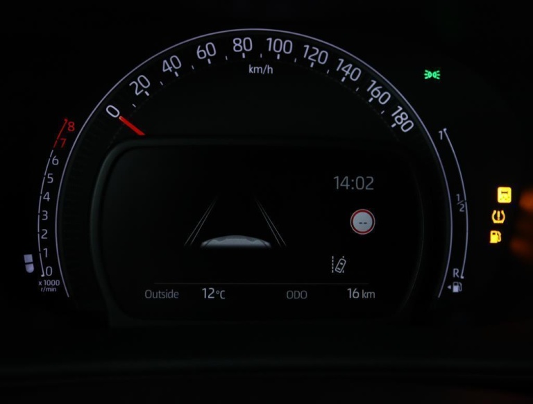 Toyota Aygo X - 1.0 VVT-i MT Play 5