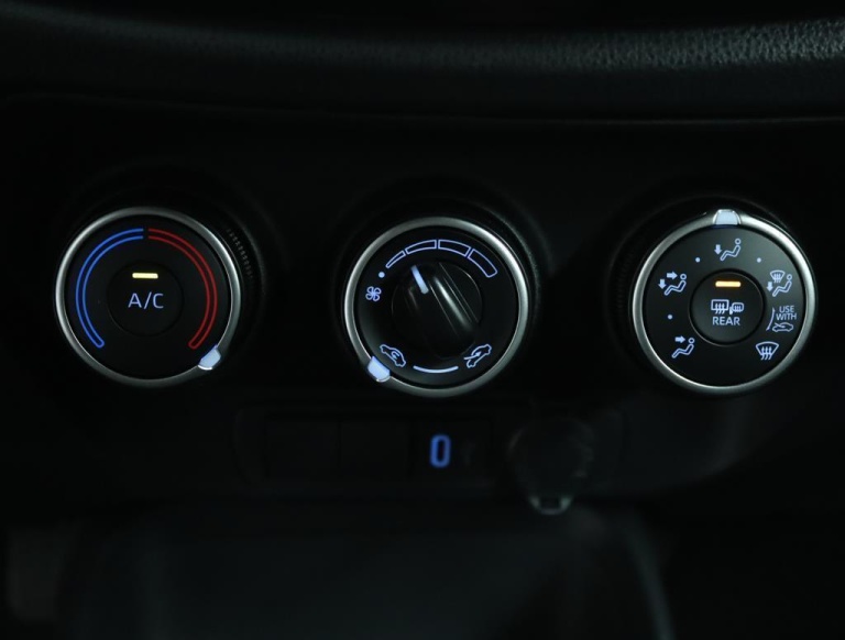 Toyota Aygo X - 1.0 VVT-i MT Play 6