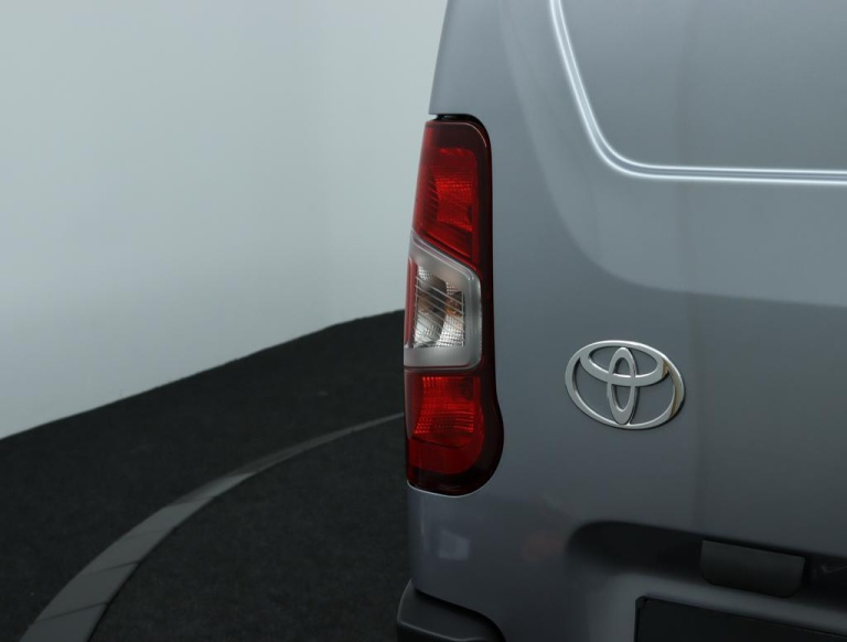 Toyota PROACE CITY Electric - Navigator 50 kWh 33