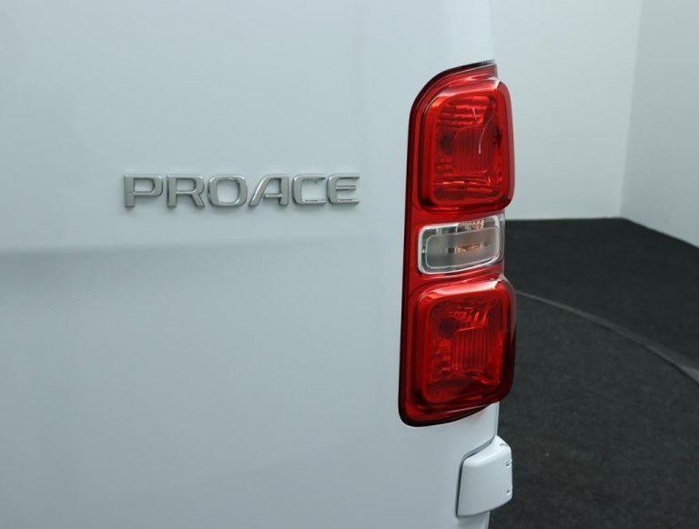 Toyota PROACE Long Worker - 2.0 D-4D L2 Navigator 30