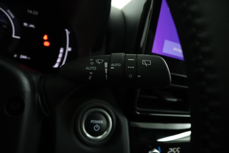 Toyota Yaris Cross - 1.5 Hybrid 115 First Edition 31