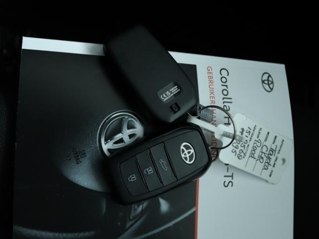 Toyota Corolla - Hybrid 140 GR Sport