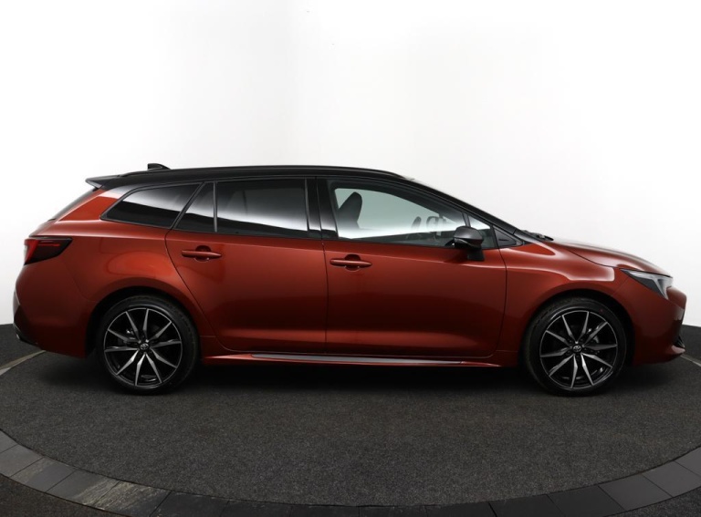 Toyota Corolla - Hybrid 140 GR Sport 13