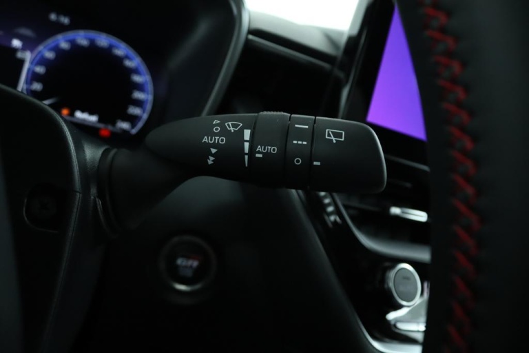 Toyota Corolla - Hybrid 140 GR Sport 30