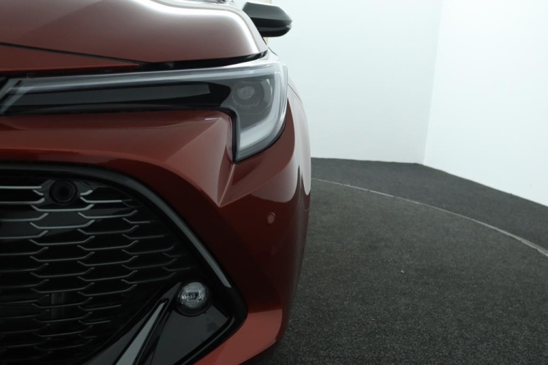 Toyota Corolla - Hybrid 140 GR Sport 42