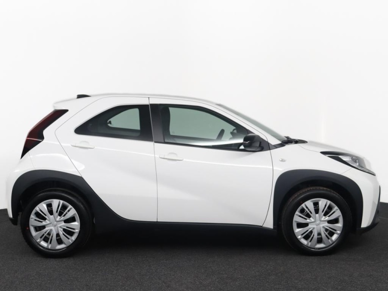 Toyota Aygo X - 1.0 VVT-i S-CVT Play 13