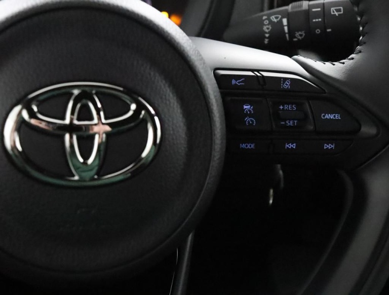 Toyota Aygo X - 1.0 VVT-i S-CVT Play 20