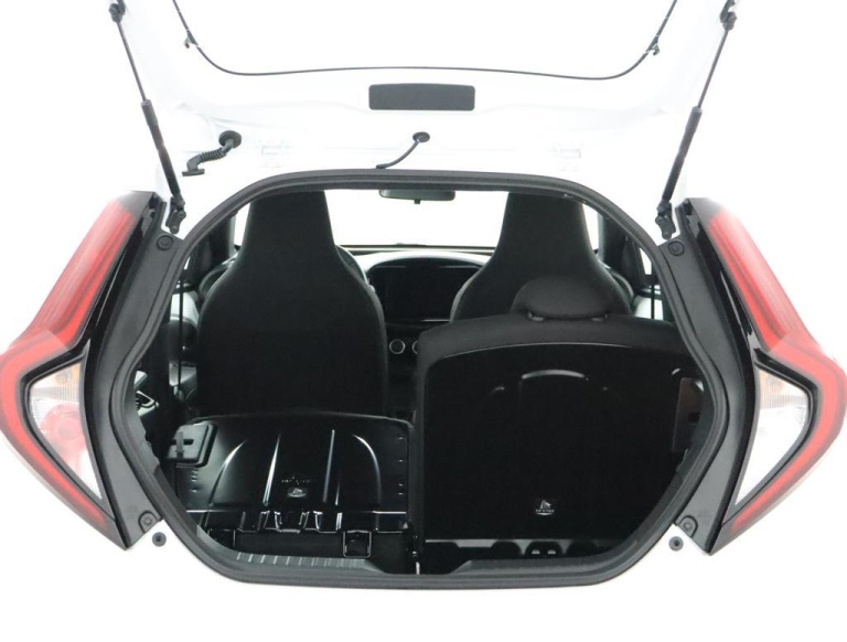 Toyota Aygo X - 1.0 VVT-i S-CVT Play 24