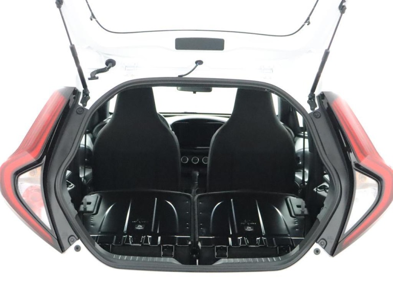 Toyota Aygo X - 1.0 VVT-i S-CVT Play 25