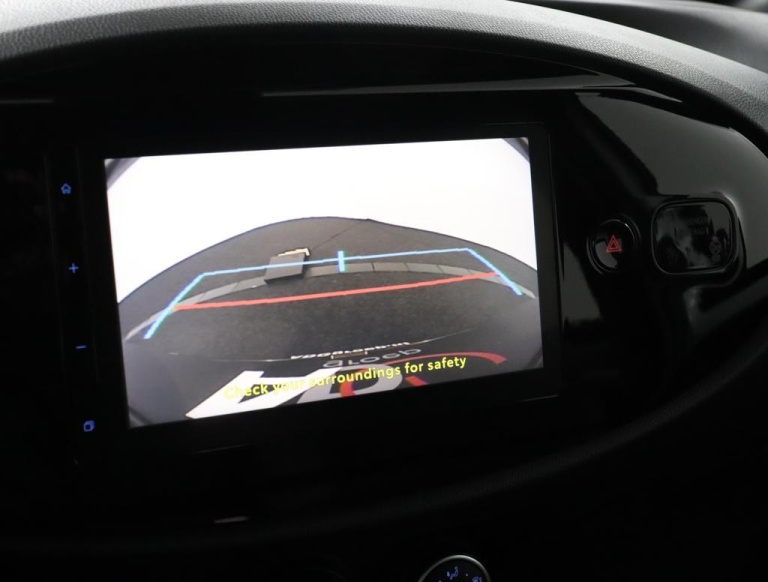 Toyota Aygo X - 1.0 VVT-i S-CVT Play 8