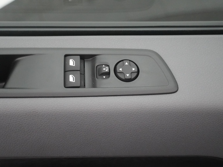 Toyota PROACE Electric Worker - Live Extra Range 75 kWh 26