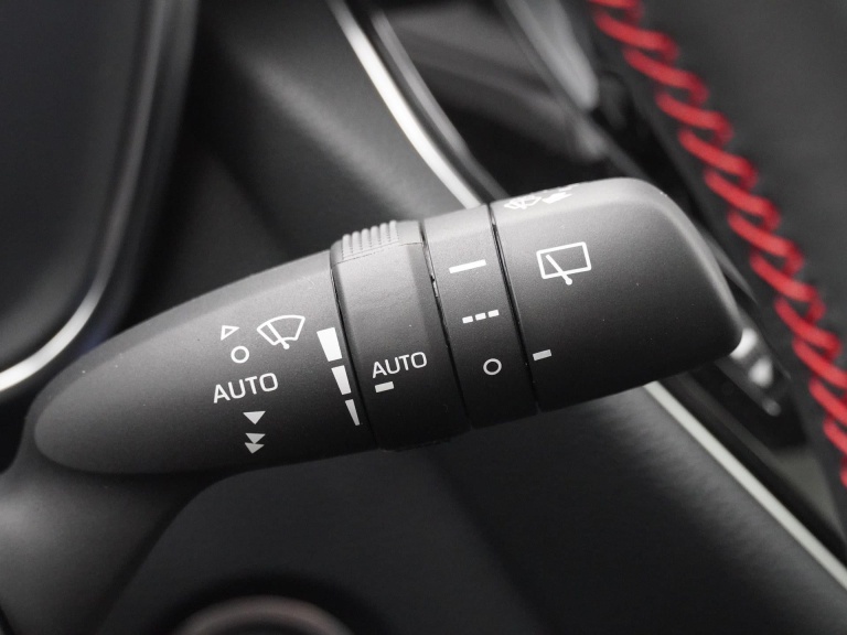 Toyota Corolla - Touring sports Hybrid 140 GR Sport 17