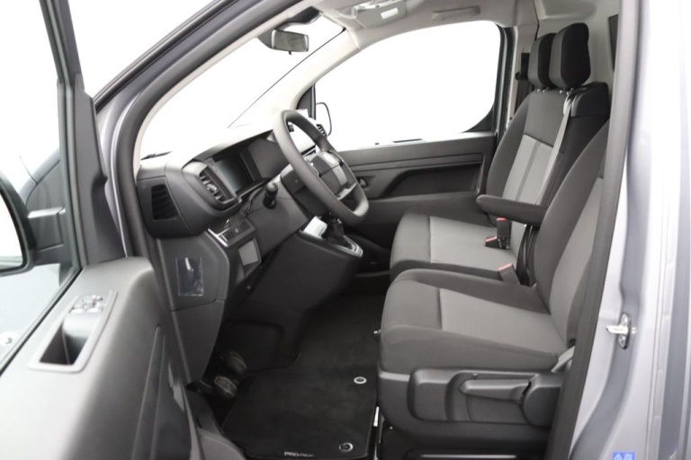 Toyota PROACE Long Worker - 2.0 D-4D L2 Navigator 38