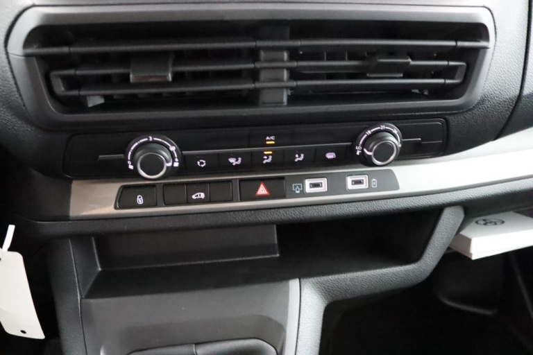 Toyota PROACE Long Worker - 2.0 D-4D L2 Navigator 7