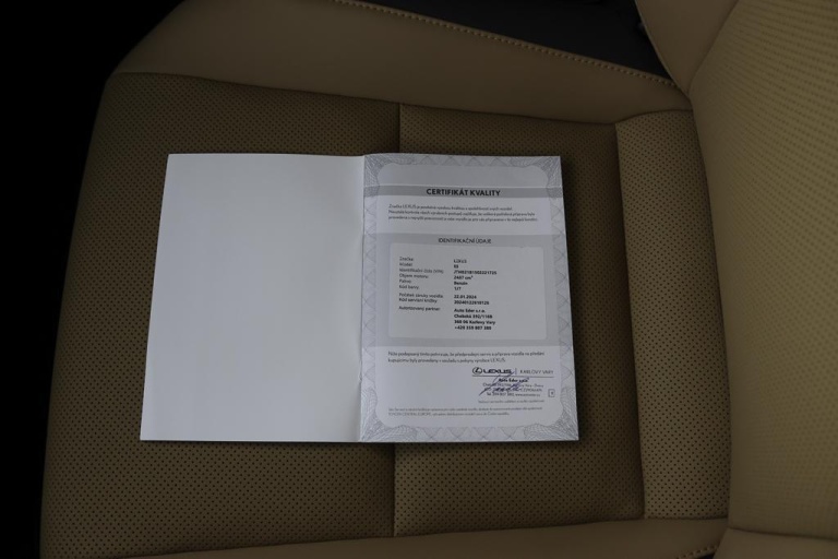 Lexus ES - 300h Business Line 47