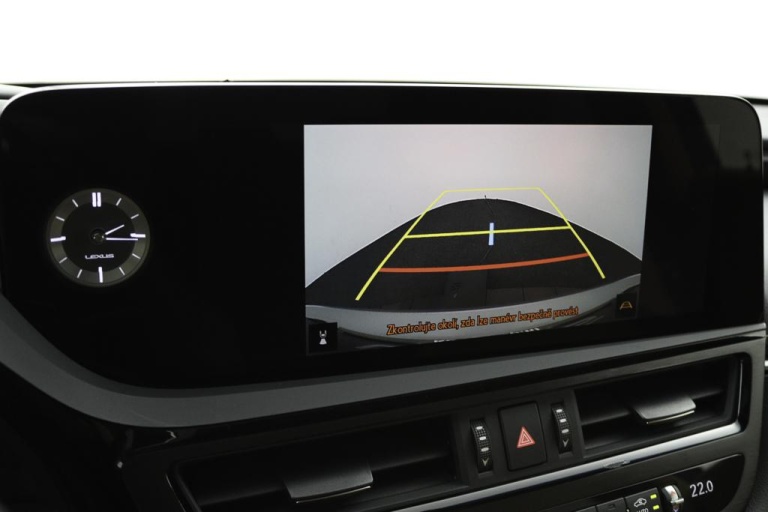 Lexus ES - 300h Business Line 8