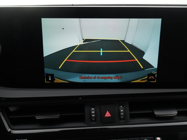 Lexus ES - 300h Business Line 7