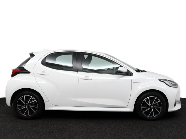 Toyota Yaris - 1.5 Hybrid Dynamic 13