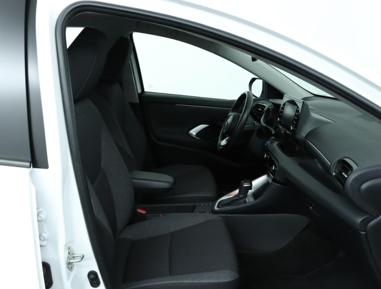 Toyota Yaris - 1.5 Hybrid Dynamic 22