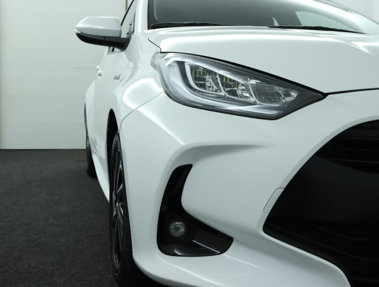 Toyota Yaris - 1.5 Hybrid Dynamic 40