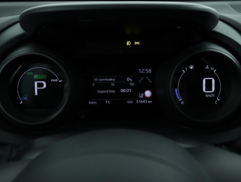 Toyota Yaris - 1.5 Hybrid Dynamic 6