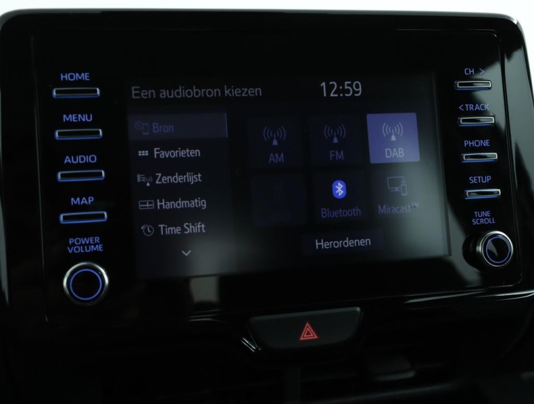 Toyota Yaris - 1.5 Hybrid Dynamic 9