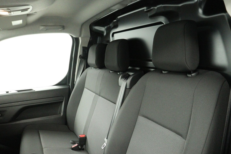 Toyota PROACE Long Worker - 2.0 D-4D L2 Challenger 22