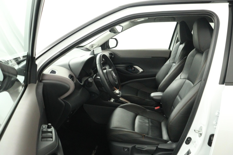 Toyota Yaris Cross - 1.5 Hybrid  16