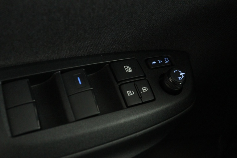 Toyota Yaris Cross - 1.5 Hybrid  28