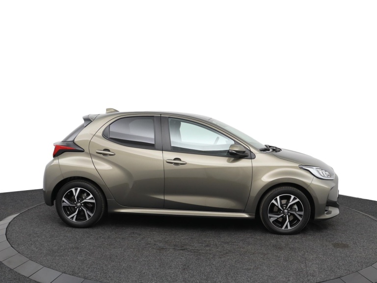Toyota Yaris - 1.5 Hybrid 115 First Edition 13