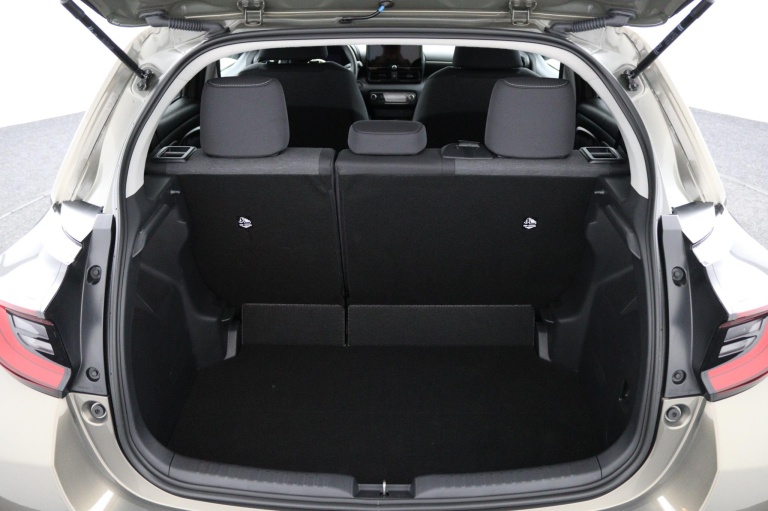 Toyota Yaris - 1.5 Hybrid 115 First Edition 18