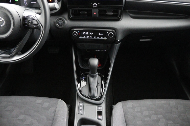 Toyota Yaris - 1.5 Hybrid 115 First Edition 27