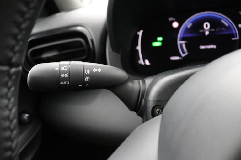 Toyota Yaris - 1.5 Hybrid 115 First Edition 31