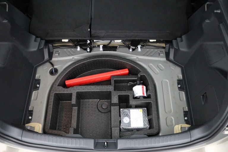 Toyota Yaris - 1.5 Hybrid 115 First Edition 34